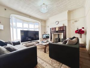 Lounge- click for photo gallery